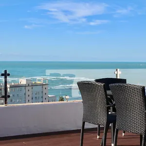 Apartamento Atico Full Balcony By Cadiz4rentals, Cádiz